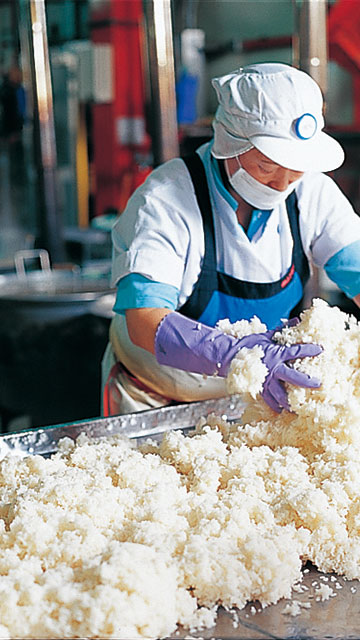 飯寿しのお米を炊き上げる